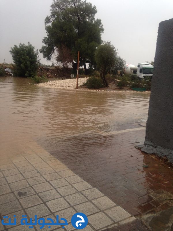 الامطار الغزيرة في ال 24 ساعة الماضية ترفع مستوى وادي قانا الى ما يقارب مترين